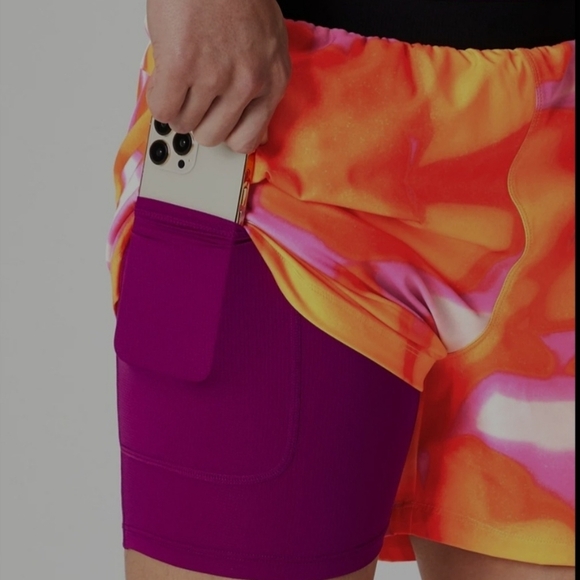 Fabletics 5" inseam Fundamental Short II Lined Orange purple Size Small NWT - Picture 4 of 16